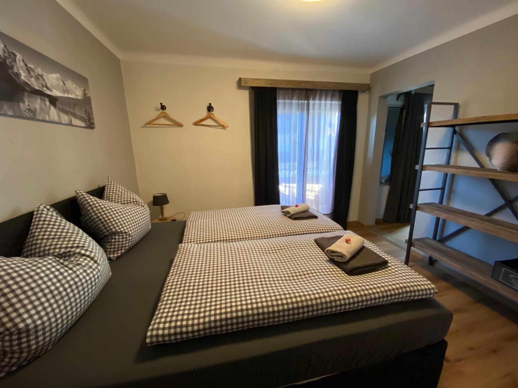Appartement Kuhglocken Ferienhaus Fuenf Sinne Dobriach Luaran gambar